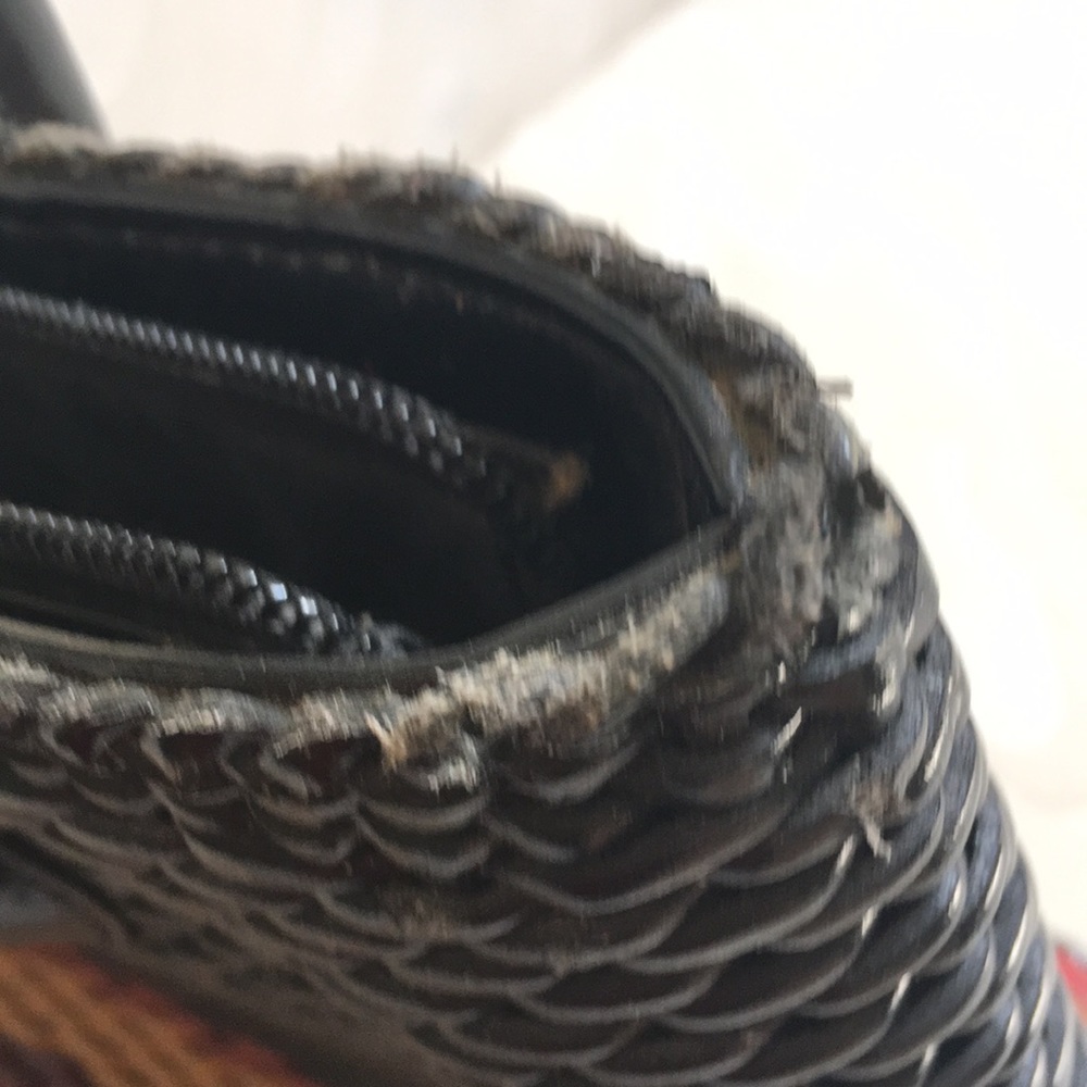 Vintage CEM Woven Leather Handbag - Picture 7 of 8